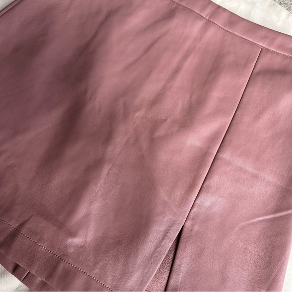 Abercrombie & Fitch Mauve Mini Skirt Small - Picture 2 of 5